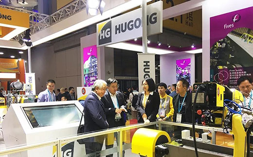 第二屆進博會廣東省茂名市常務副市長蒞臨滬工意大利CEA展位 第二屆進博會廣東省茂名市常務副市長蒞臨滬工意大利CEA展位